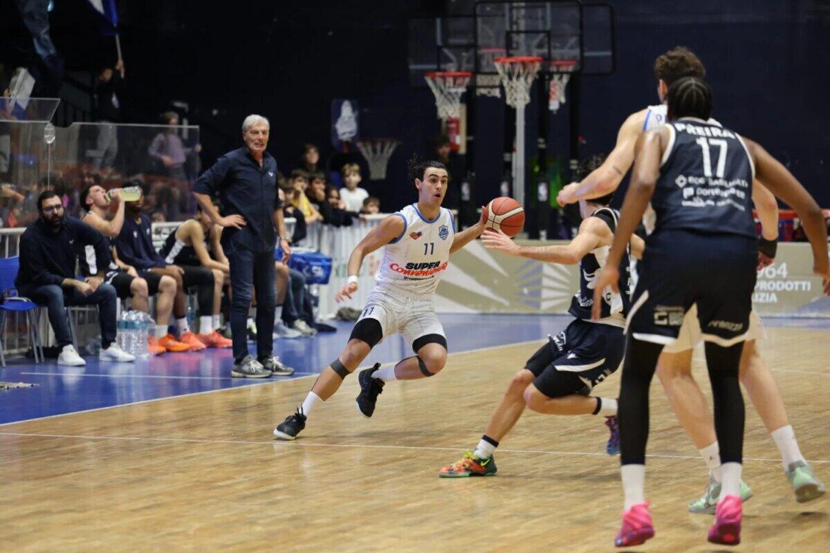Virtus Ragusa conquista la vetta del girone F con una vittoria convincente contro Ondatel Matera - 