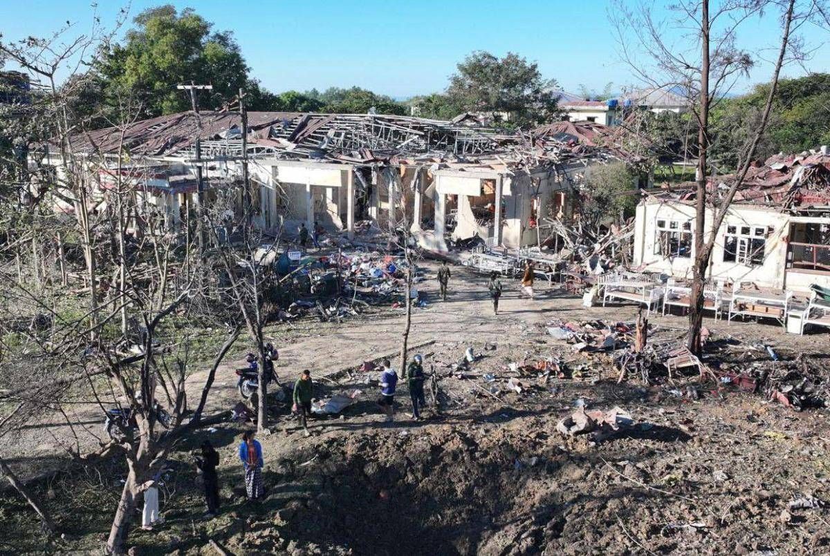 Myanmar, esercito birmano attacca un ospedale: almeno 33 morti - 