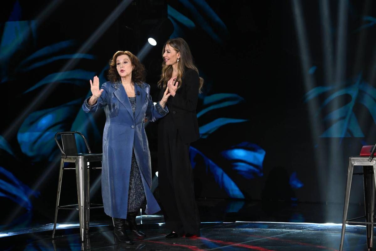 Belve, Fagnani e la domanda 'mancata' per Stefania Sandrelli: "Come ho potuto?" - 