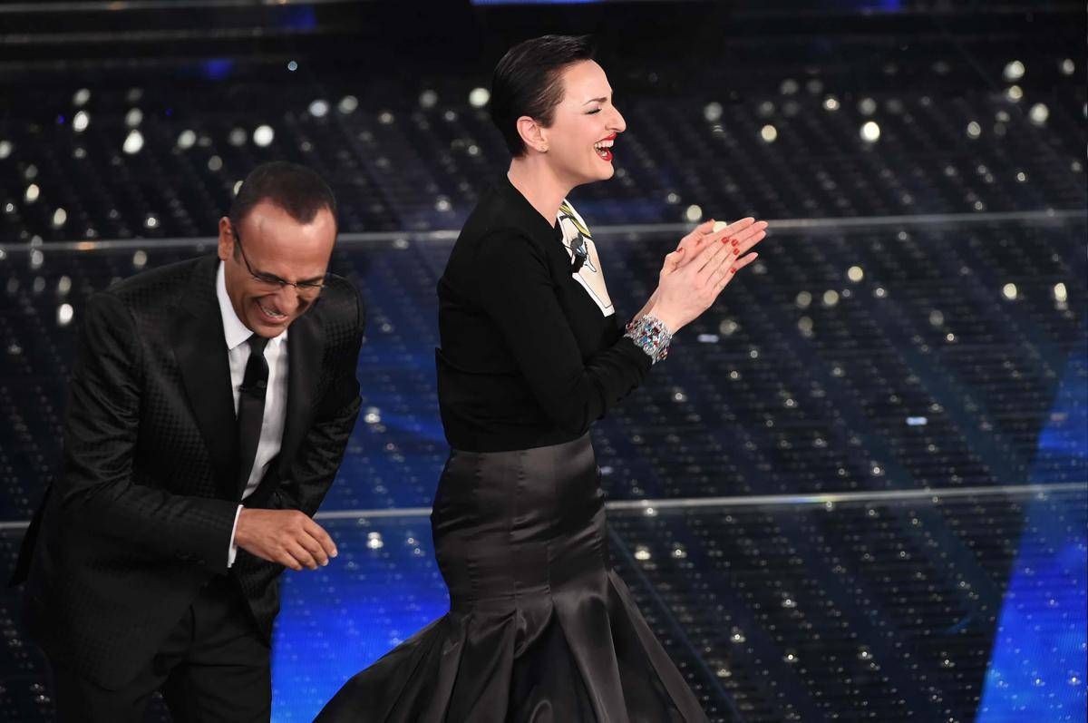 Sanremo, Arisa lascia il posto ad Annalisa? La 'finta proposta' di Carlo Conti - 