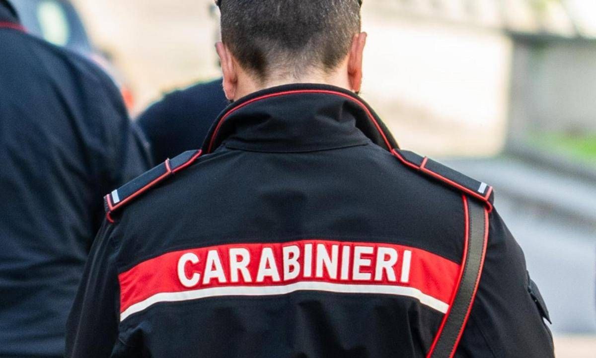 E' sola a Natale, anziana tenta suicidio: salvata da carabinieri a Milano - 