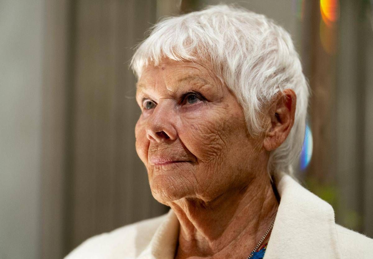 Judi Dench quasi cieca: "Non riconosco più nessuno" - 