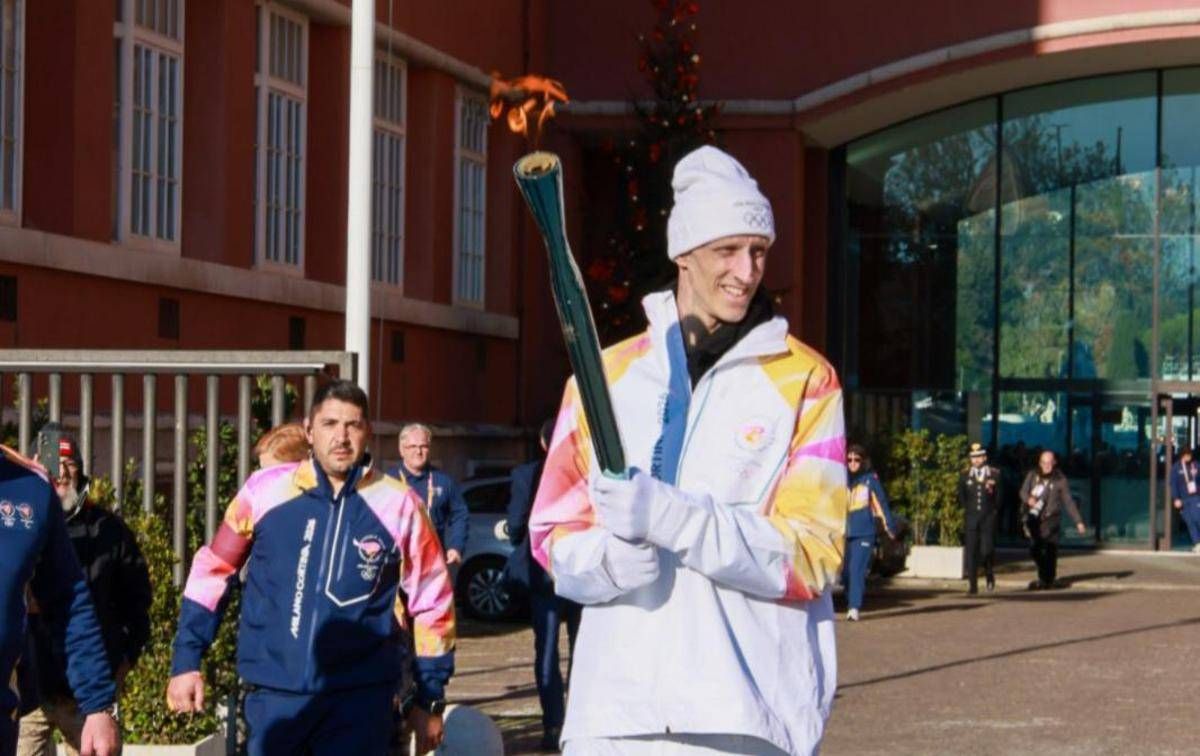 Milano Cortina 2026, Polonara tedoforo: "Un'emozione essere qui, pochi giorni fa ero in carrozzina" - 