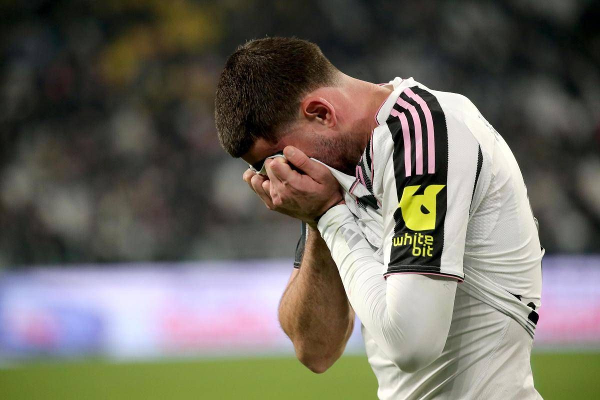 Juventus, Vlahovic si opera? La decisione dopo l'infortunio - 