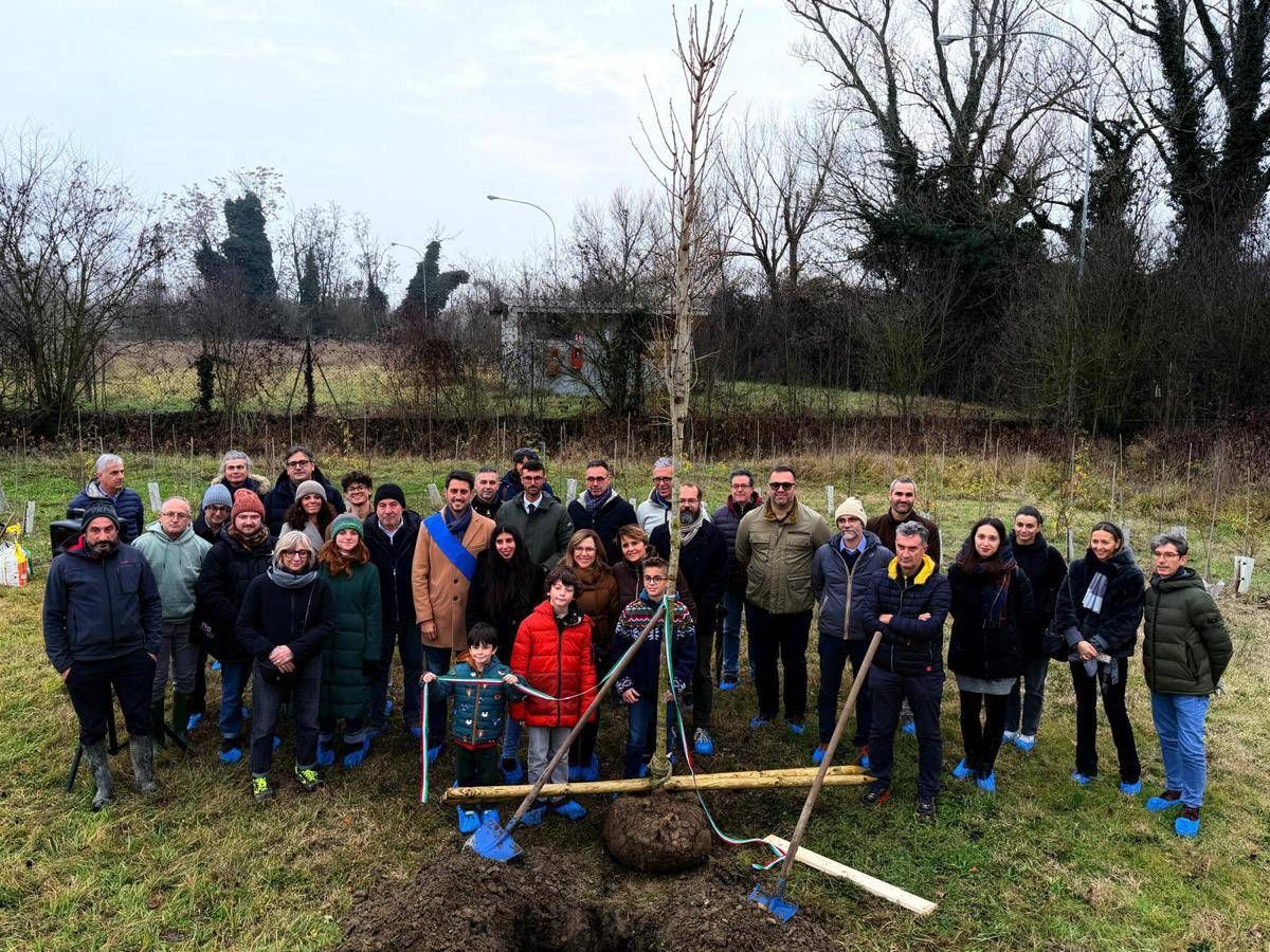 KilometroVerdeParma celebre traguardo storico, piantato 100.000esimo albero - 