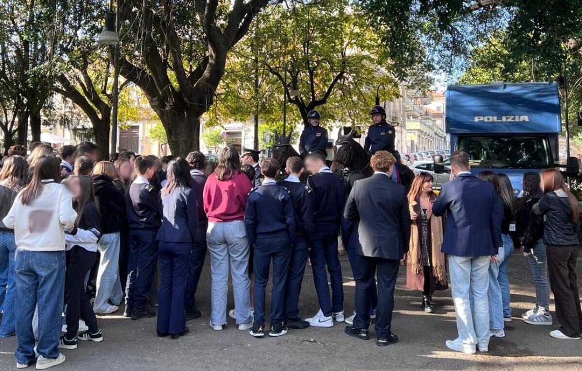 Educazione alla Sicurezza: La Polizia di Catania Incontra gli Studenti per La Legalità - 