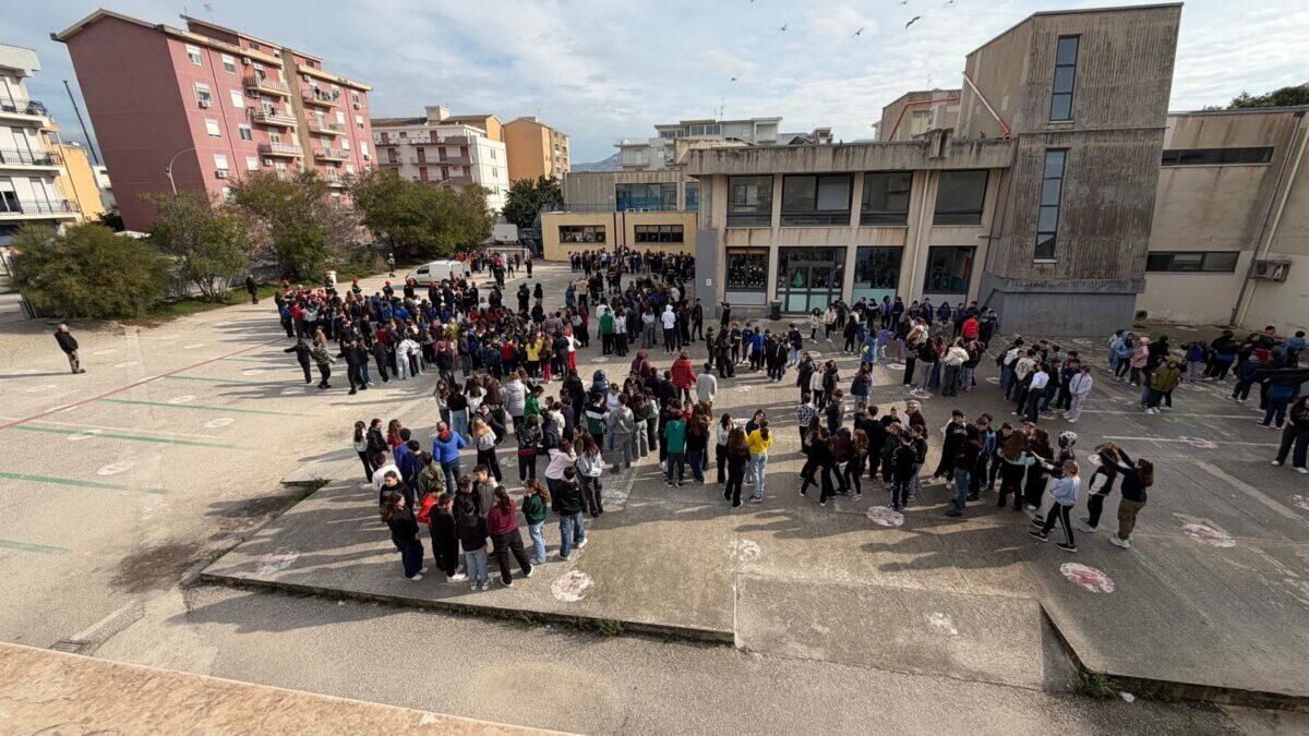 Esercitazione di Protezione Civile a Sciacca: un test sulla risposta comunitaria in caso di incendio scolastico - 