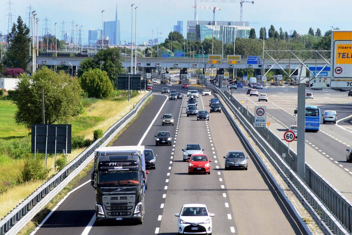 Autostrade, entro il 2026 in vigore i rimborsi per i disagi: dai cantieri al traffico - 