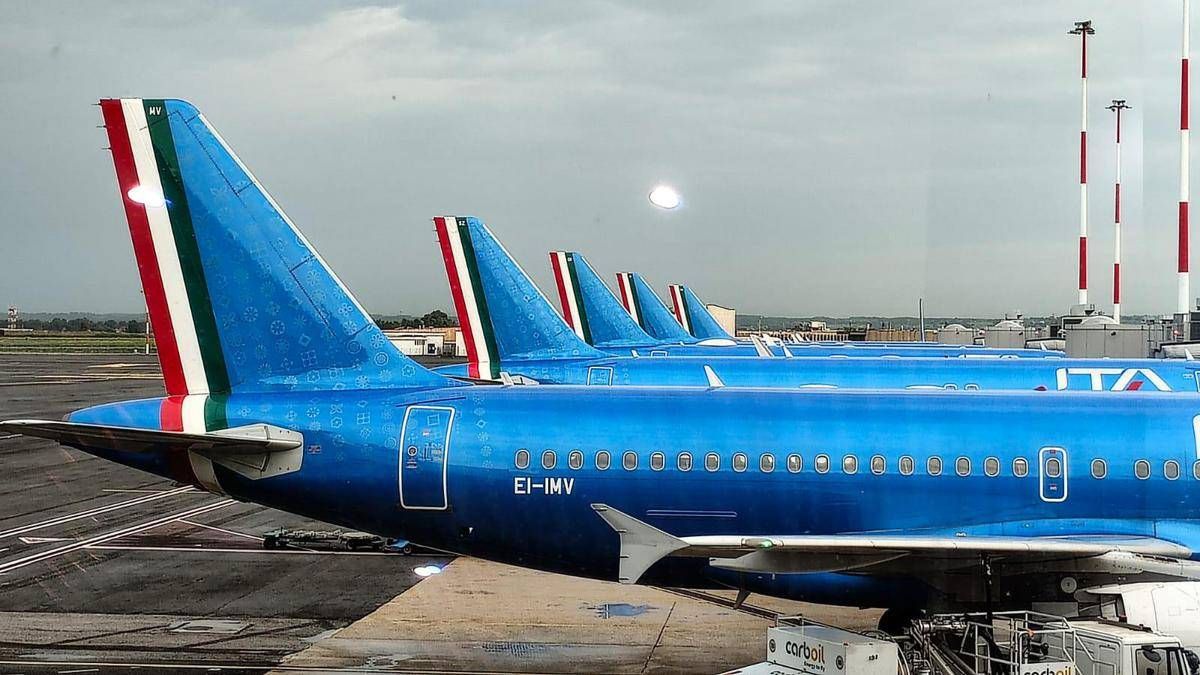 Sciopero aereo oggi 17 dicembre, stop di 4 ore: chi si ferma e voli garantiti - 