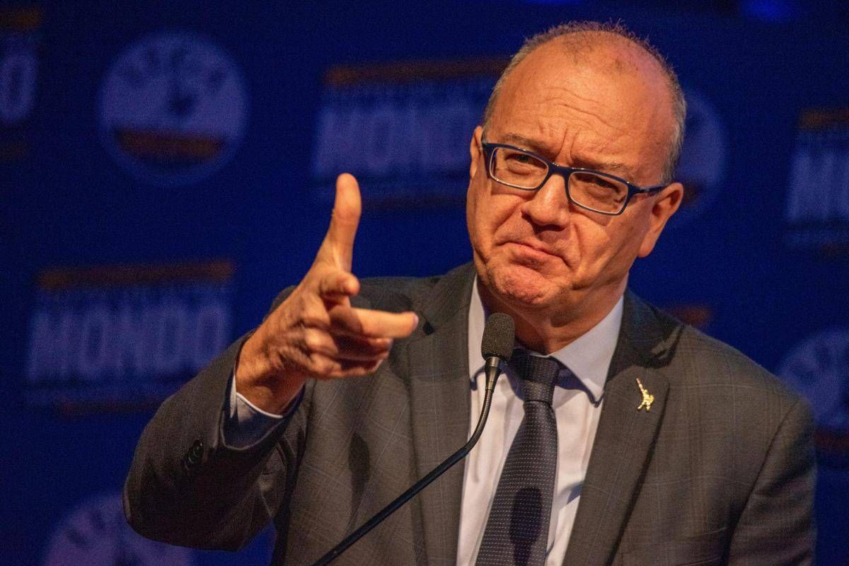 Scuola, Valditara: "La stiamo rivoluzionando, per rispondere alle sfide del futuro" - 