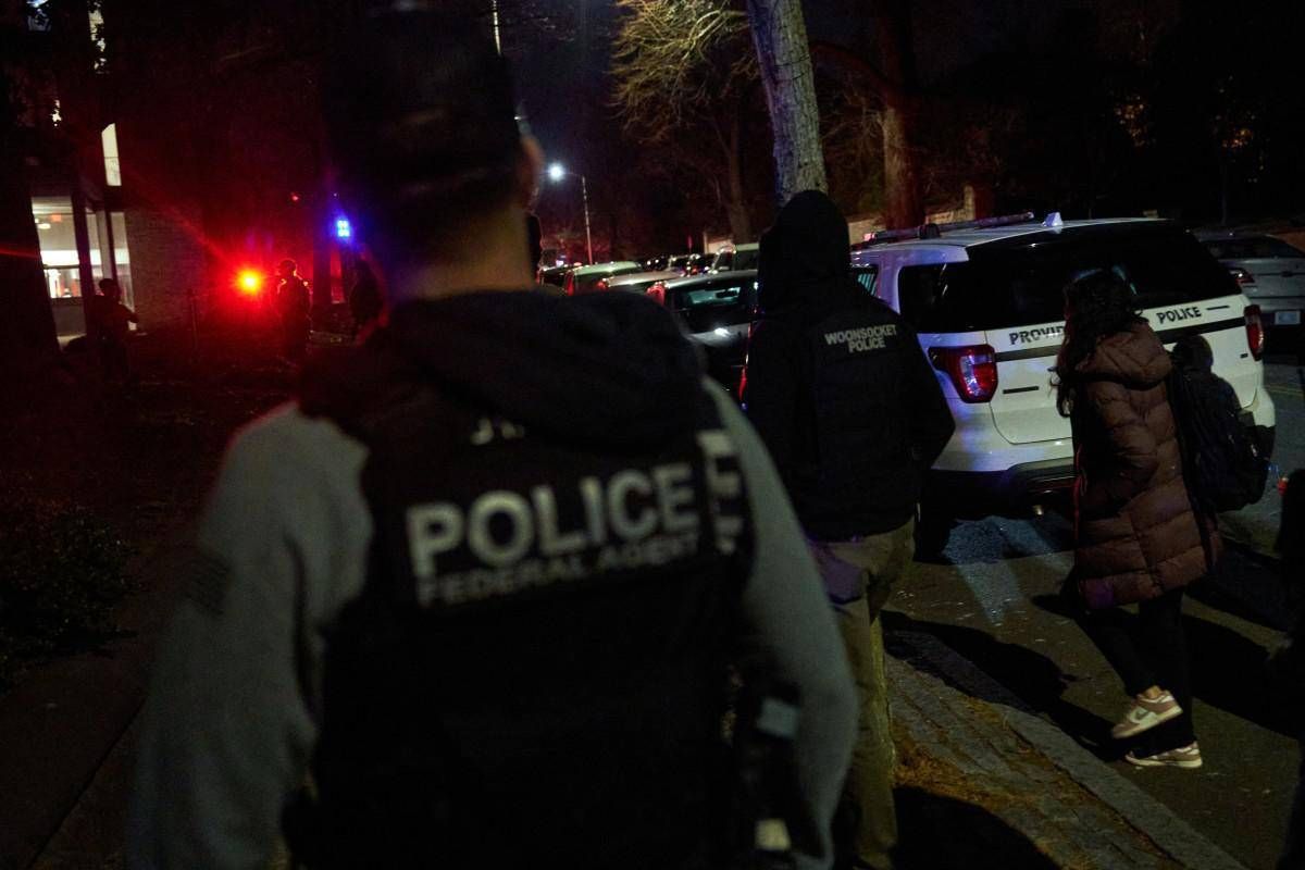 Sparatoria alla Brown University, è ancora caccia all'uomo: diffuso video del killer - 