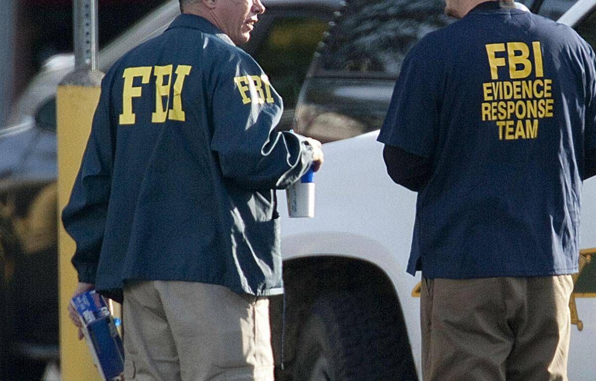 "Preparavano attacchi in California a Capodanno", estremisti arrestati dall'Fbi - 
