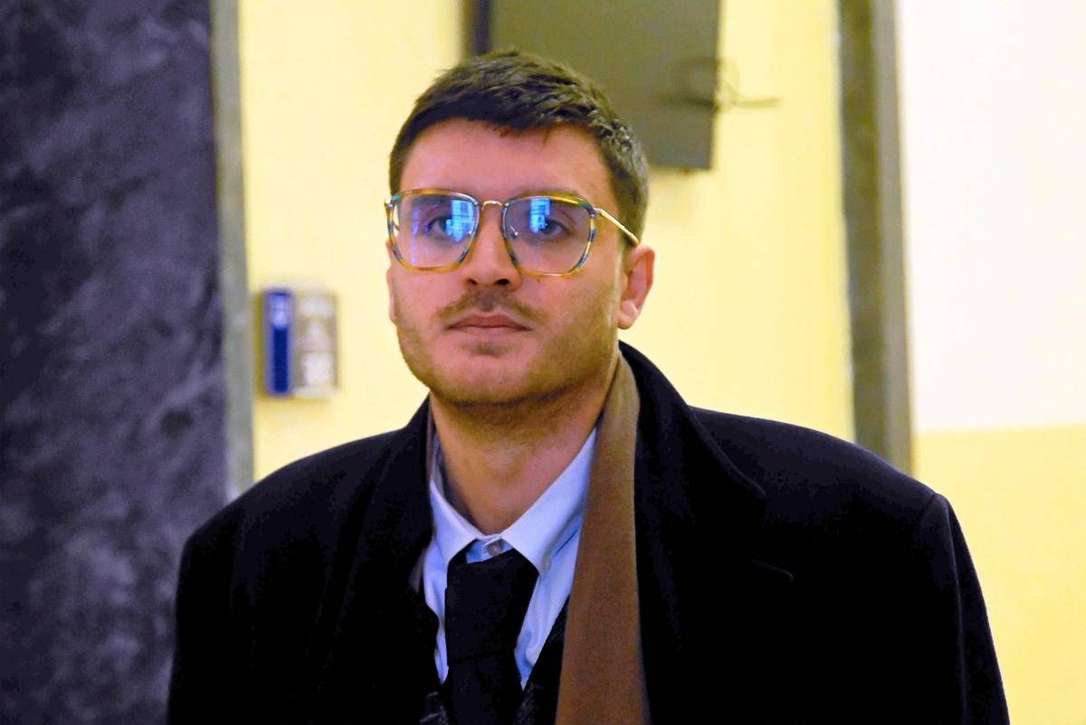 Processo al filosofo Caffo, pena dimezzata a 2 anni in Appello - 