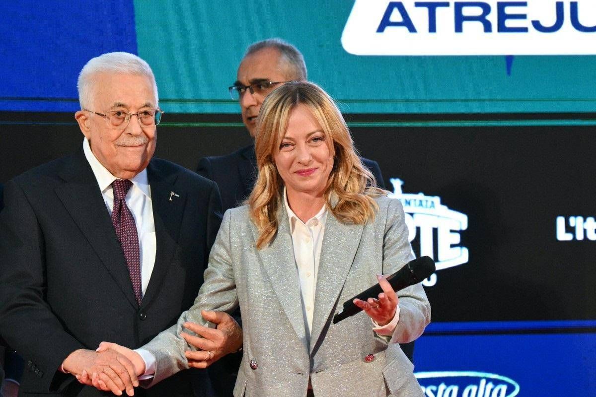 Meloni con Abu Mazen ad Atreju: "Questione mediorientale al centro del nostro lavoro" - 