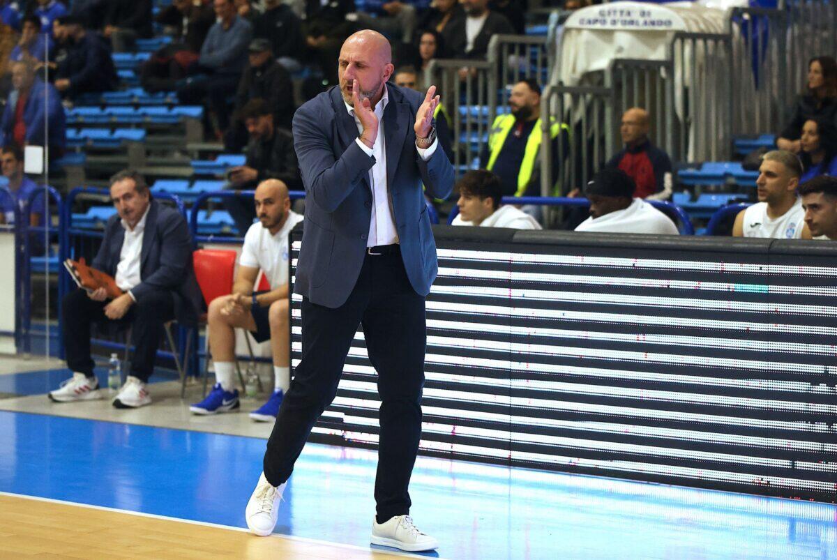 Orlandina: Coach Bolignano e la sfida contro l'Elachem Vigevano, analisi di una partita intensa e fisica - 
