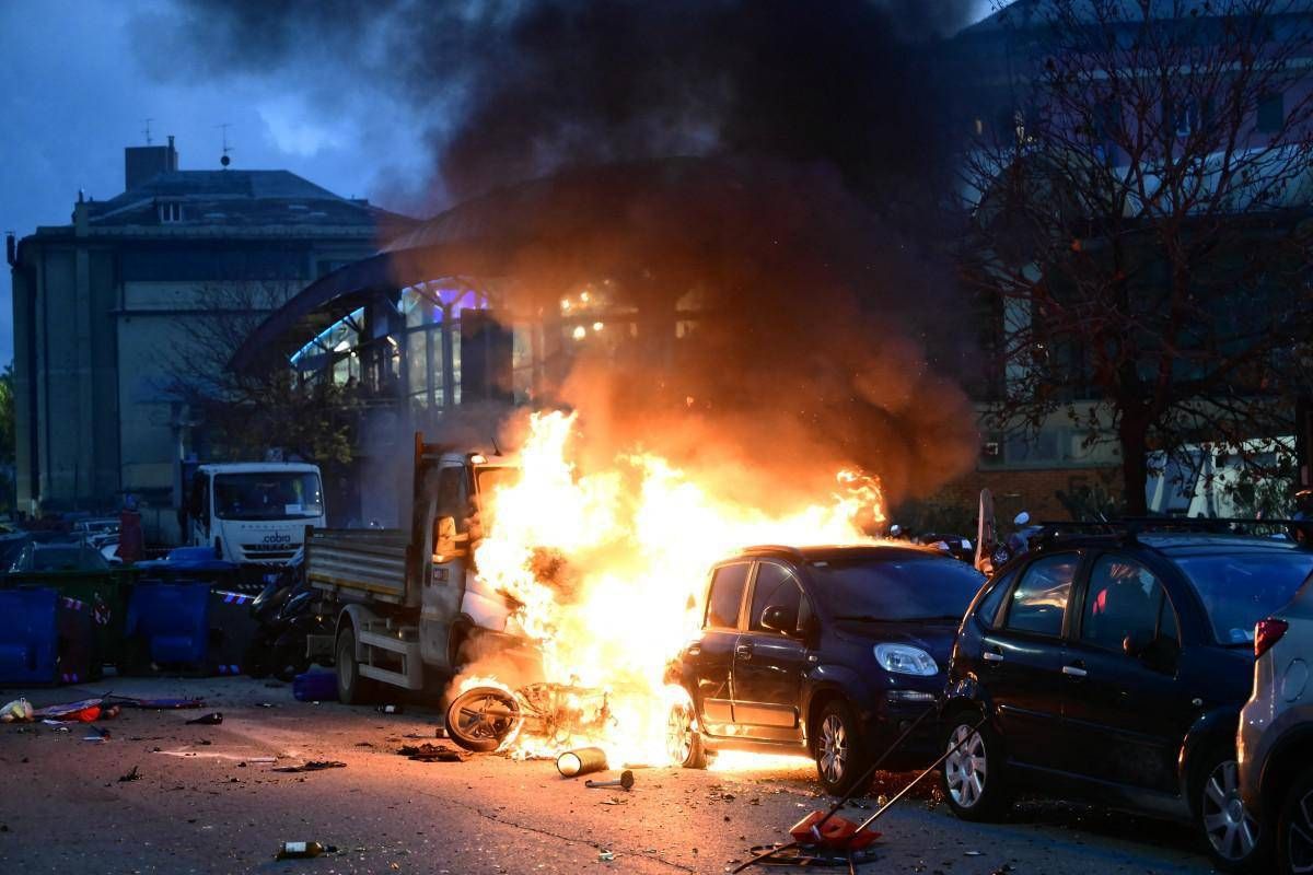 Genoa-Inter, scontri tra tifosi prima della partita. Cosa sta succedendo - 