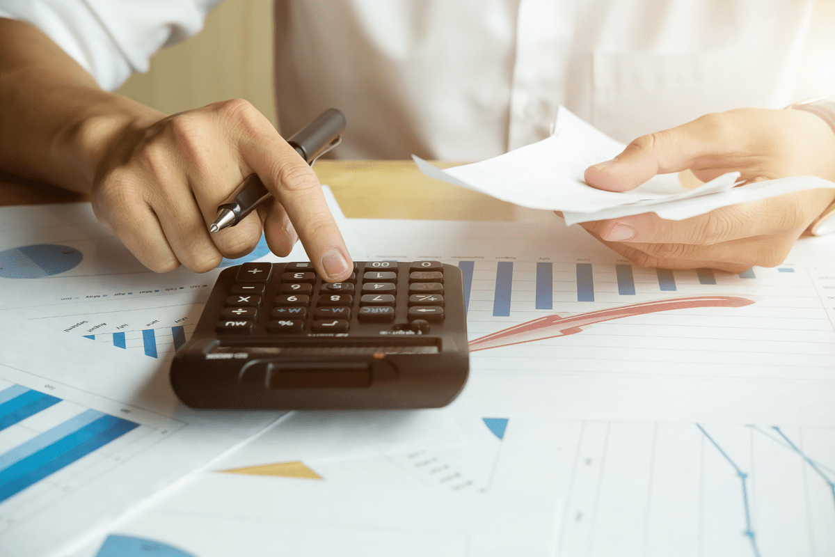 "Bollette più leggere in 2026, fino a 200 euro risparmio per famiglie" - 