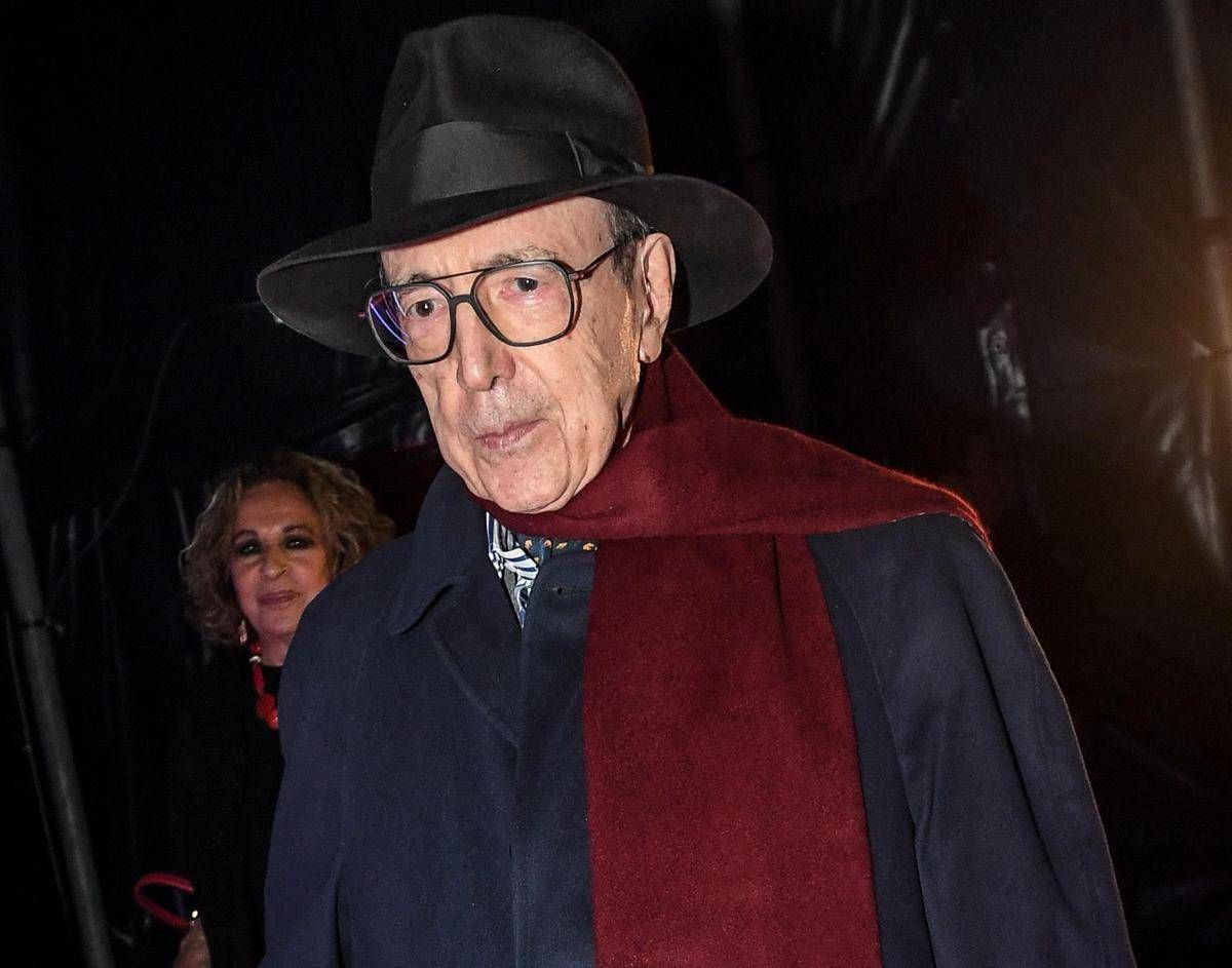 Teatro all'asta, appello in rima di Pingitore: "Salvate il Salone Margherita" - 