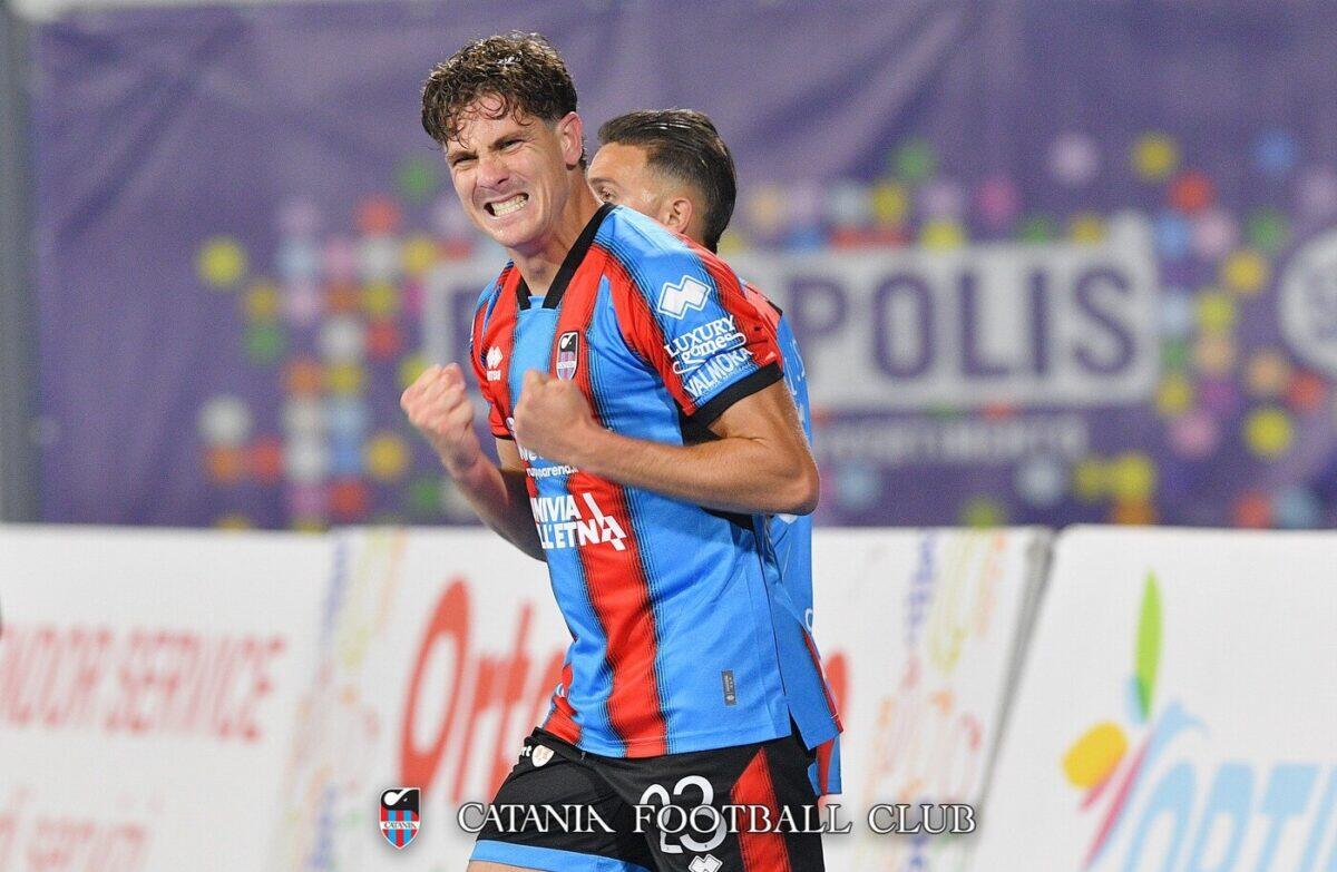 Calcio Catania: Gabriel Lunetta sottolinea il valore del gruppo dopo il gol contro il Crotone - 