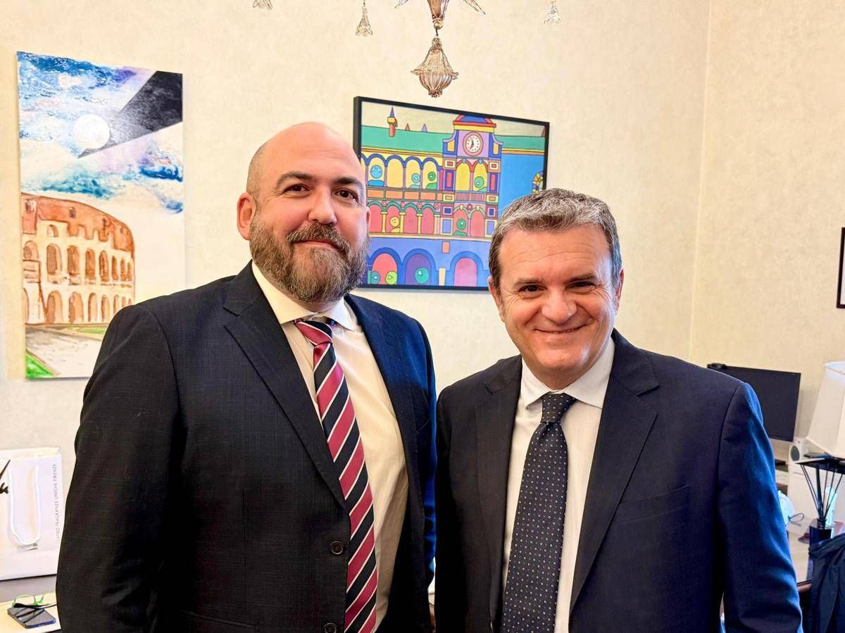 Negozi chiusi nelle feste comandate, Centinaio rilancia: "Cerchiamo intesa trasversale" - 