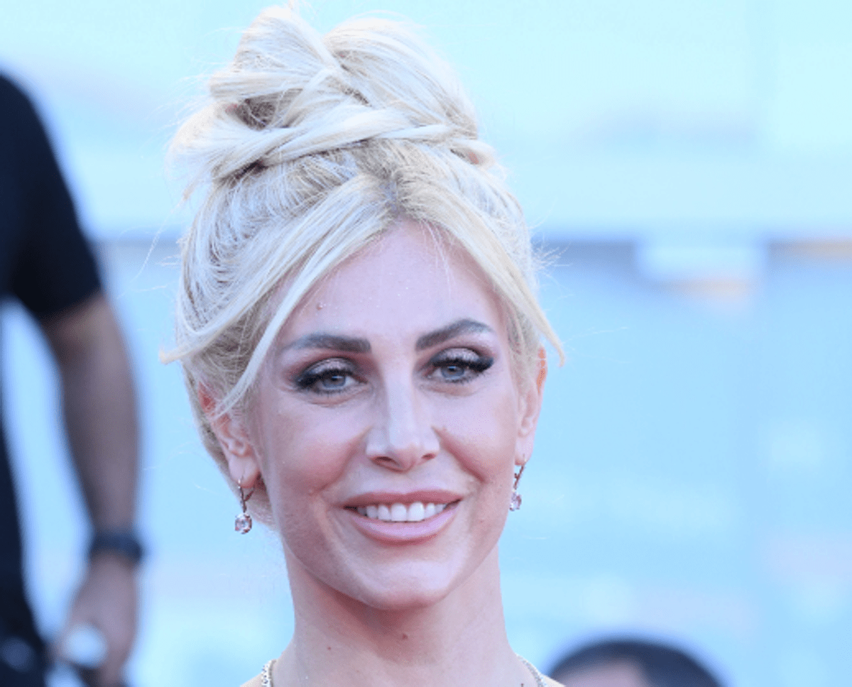 Chi è Paola Caruso, la showgirl ospite oggi a Verissimo: la lotta del figlio Michele - 