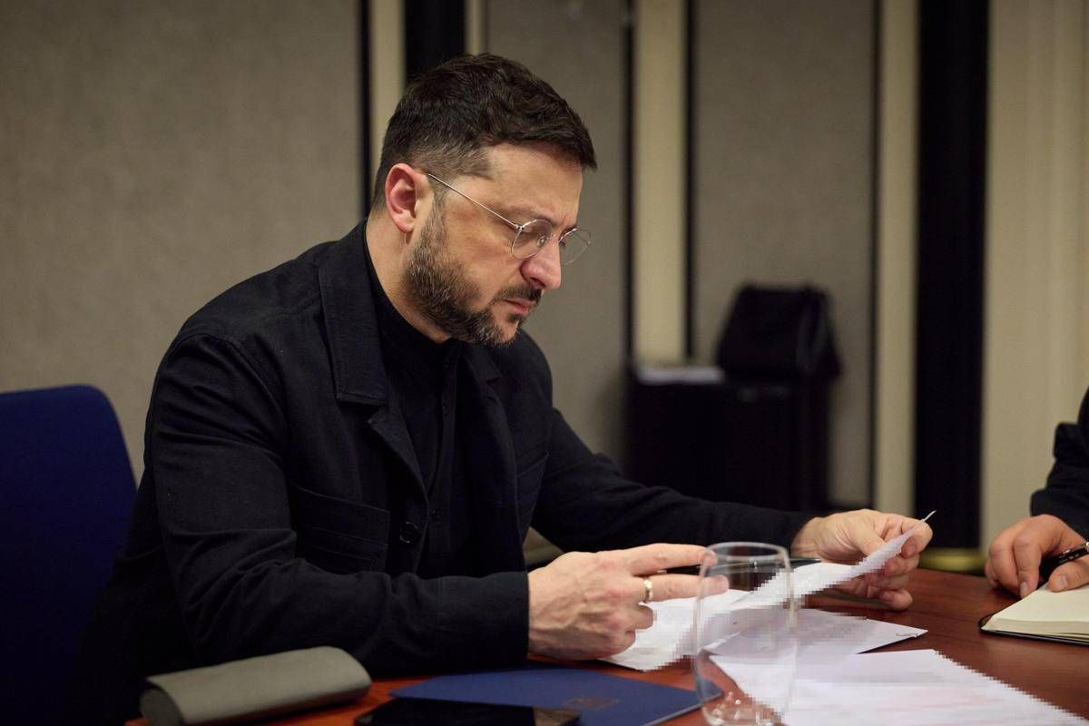 Ucraina-Russia, oggi a Berlino nuovo round per la pace: Zelensky pronto a rinunce - 