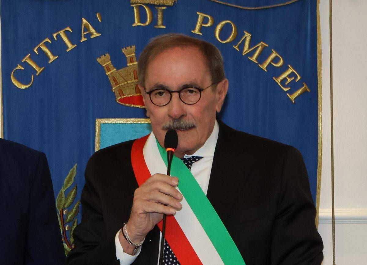 Napoli, morto il sindaco di Pompei Carmine Lo Sapio: aveva 72 anni - 