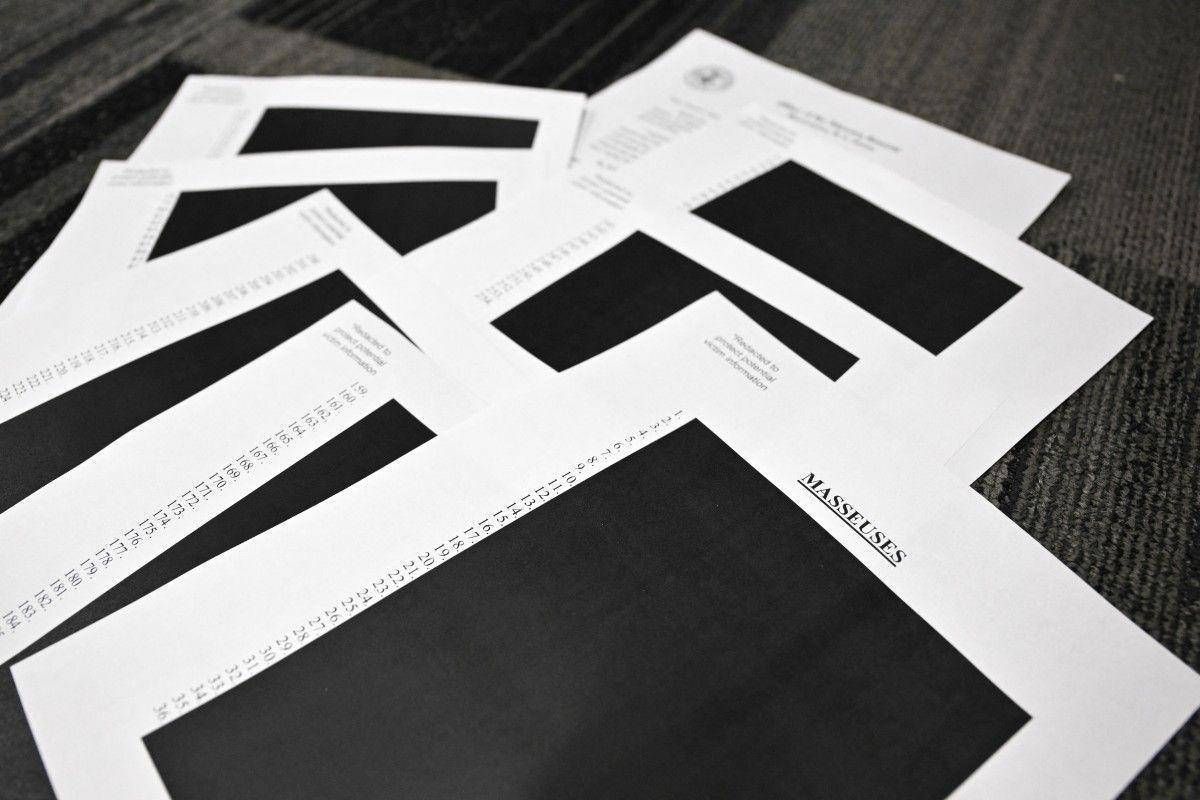 Caso Epstein, dipartimento Giustizia ripubblica 119 pagine 'con censure minime' - 