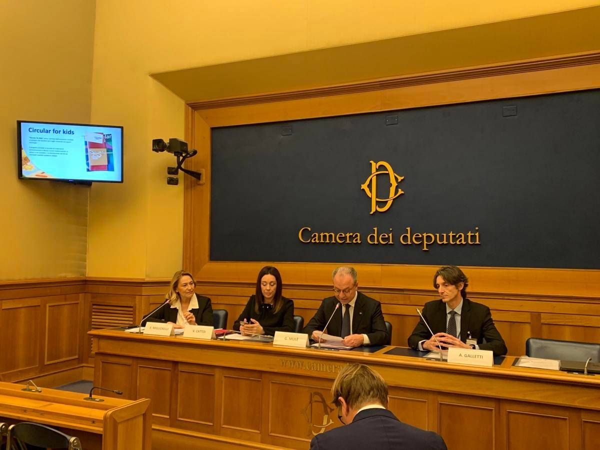 Oncologia pediatrica, anche le istituzioni donano per il progetto Circular for Kids - 