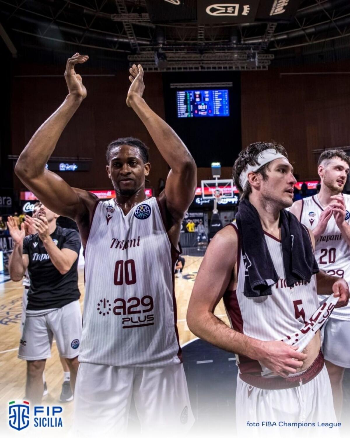 FIP Pallacanestro: L'impresa storica del Trapani Shark nell'interruzione della striscia vincente di Tenerife - 