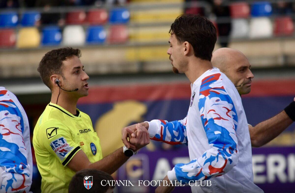 Calcio Catania: Andrea Allegretto Riflessioni sull'Emozione del Ritorno al 'Curcio' e l'Unità del Gruppo - 