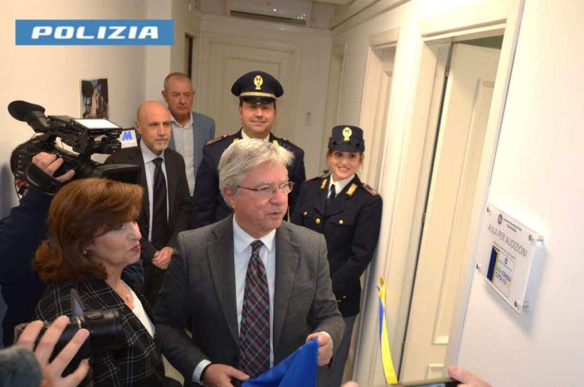 Inaugurata a Ragusa la 'Stanza Tutta per Sé' per il supporto delle vittime di violenza dalla Polizia - 