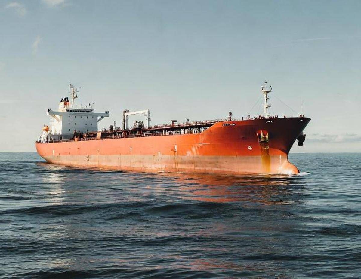 La flotta fantasma di Putin: "Così la Russia spia l'Europa dal mare" - 