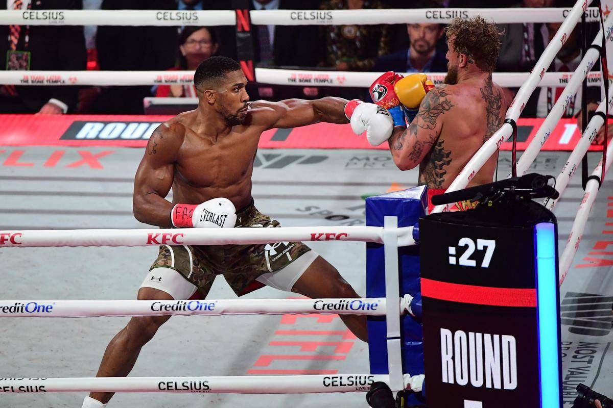 Joshua, incidente in Nigeria: il Suv si schianta, 2 morti - 