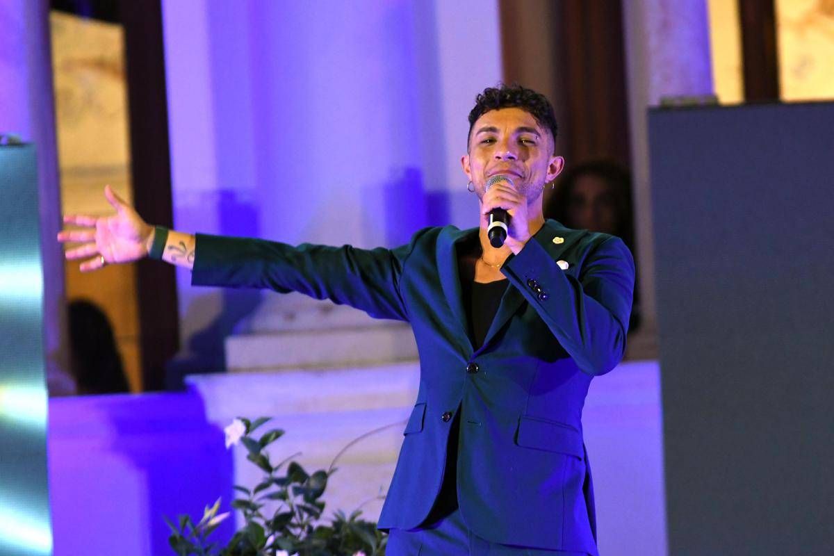 Marco Carta: "Mamma è morta, papà mai conosciuto". La storia che commuove Balivo - 