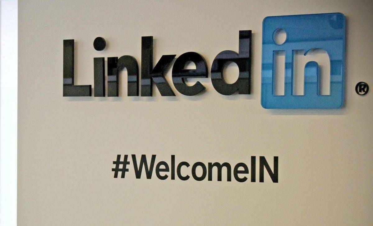 Linkedin, in automatico logo azienda su profilo? Il lavoratore rischia l'illecito - 