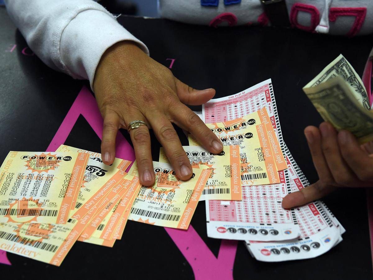 Lotteria da record, vince 1,8 miliardi con il Powerball negli Usa - 