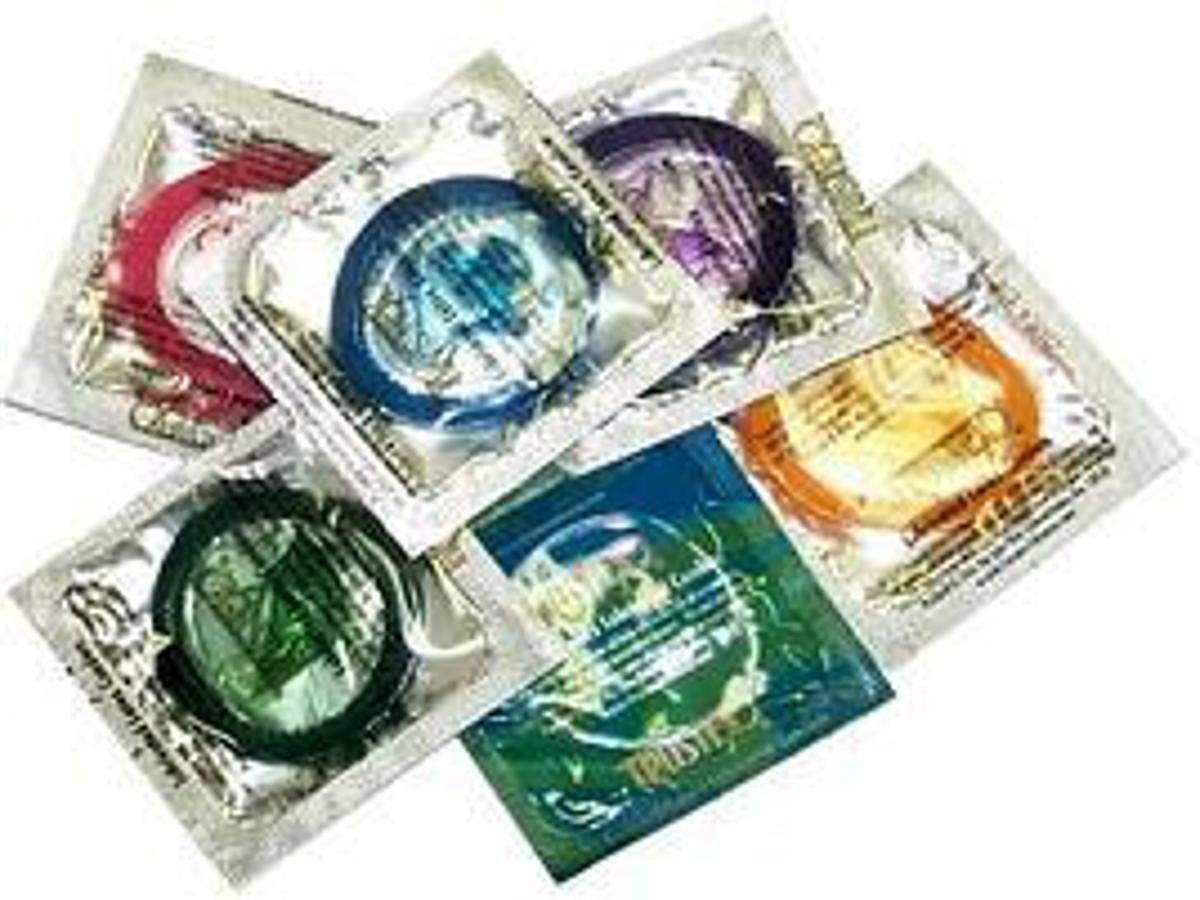Cina tassa condom contro denatalità, rischio bomba biologica per infezioni - 