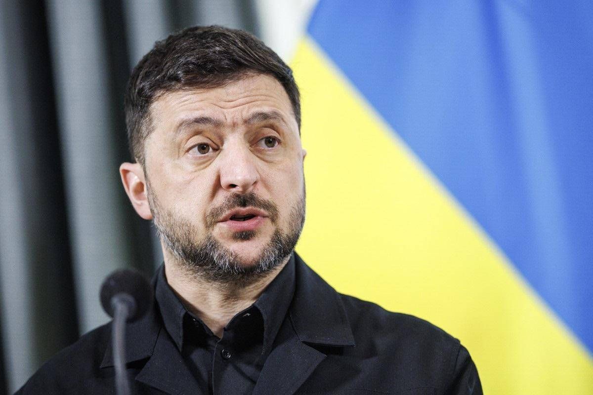 Ucraina, Zelensky: "Pace ma non ad ogni costo". Usa propongono trilaterale con Kiev e Mosca - 