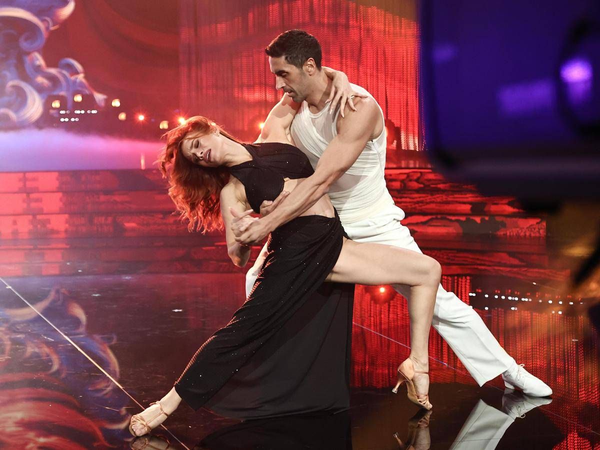 Ballando, Magnini in finale incanta tutti... tranne la giuria: è polemica - 