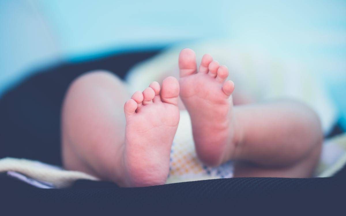 Tre fratelli diventano papà nello stesso giorno, il record - 