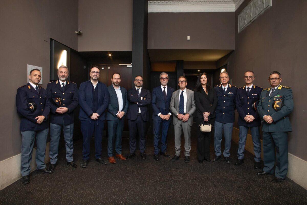 Polizia di Catania riceve il Premio FAPAV/ACE per i successi contro la pirateria audiovisiva - 