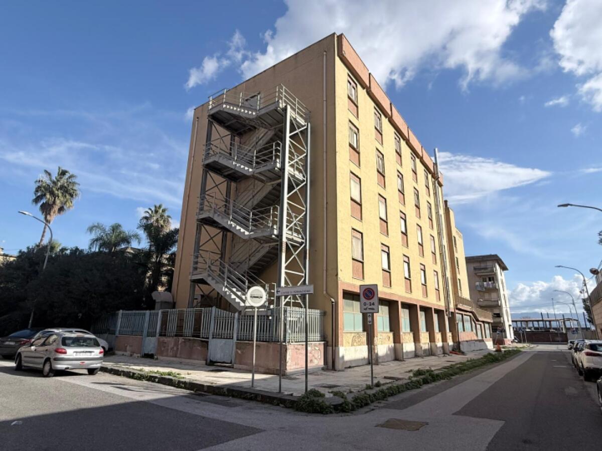 Incontro di presentazione del progetto di riqualificazione dell'ex Ferrotel da parte del Comune di Messina - 