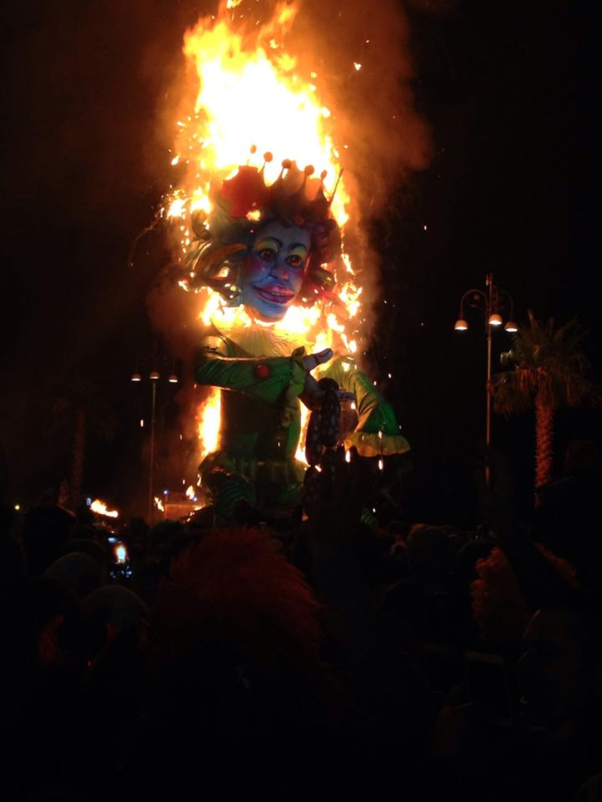 Sciacca e il suo Carnevale di fuoco: devozione e carro allegorico tra curiosità e storie incredibili - Foto: EndrexSoft/Wikipedia