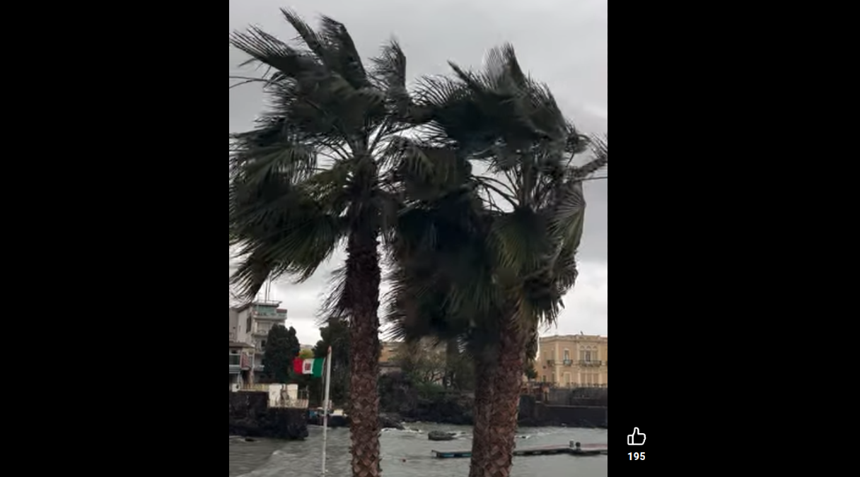 Allerta meteo a Catania. Salvo La Rosa: "Ecco la situazione ad Ognina" - Credit Foto/ Video Salvo La Rosa