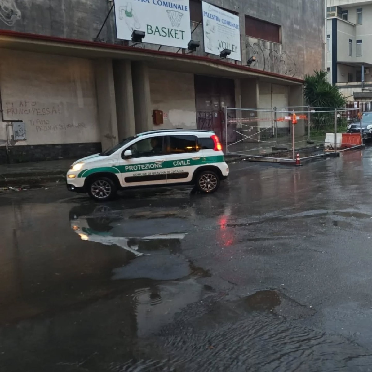 Allerta meteo a Gravina di Catania, Giammusso fa il punto: controlli in corso e appello alla prudenza - Credit Foto Massimiliano Giammusso