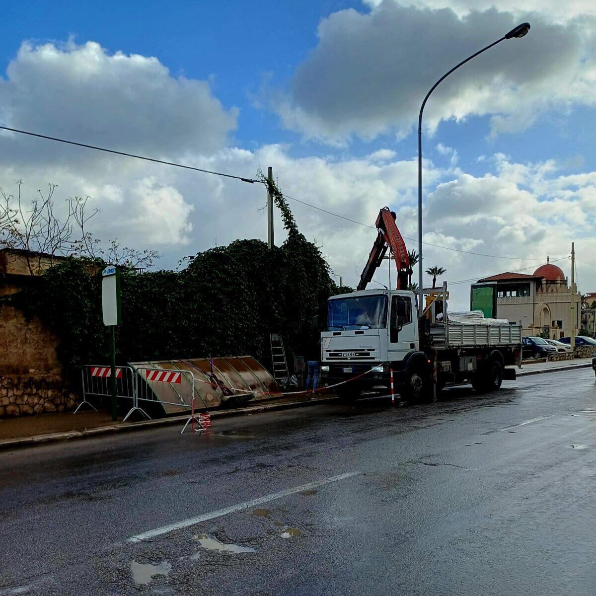 Lavori per la nuova pensilina digitale in via Messina Marine: un investimento del Comune di Palermo per il miglioramento del trasporto pubblico - 