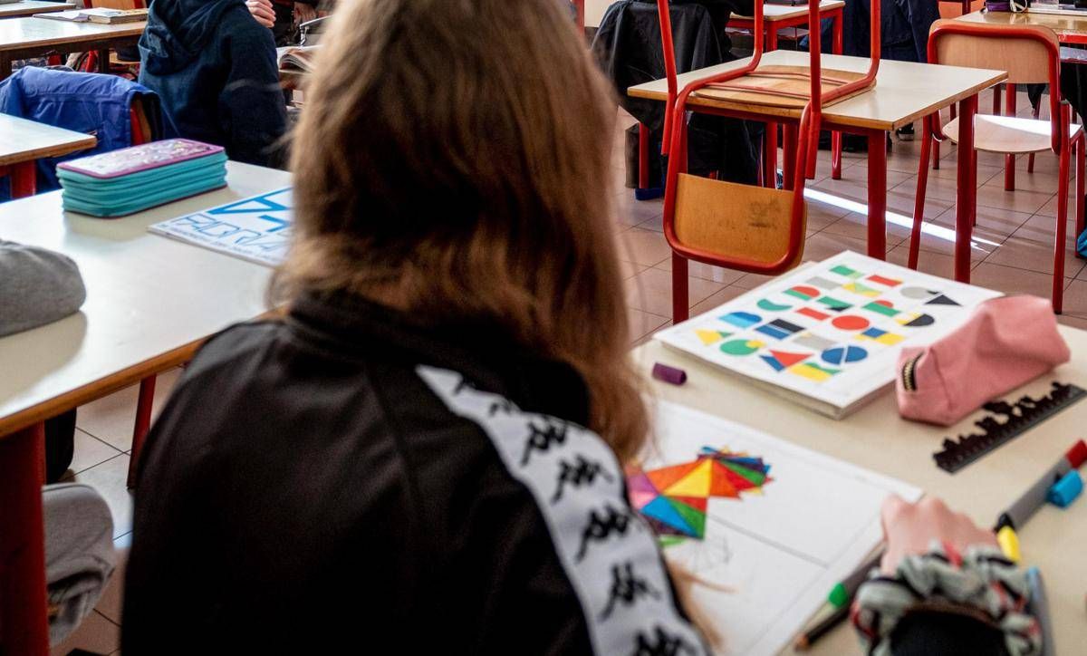 Palermo, la scuola è senza riscaldamento: un'alunna si sente male - 