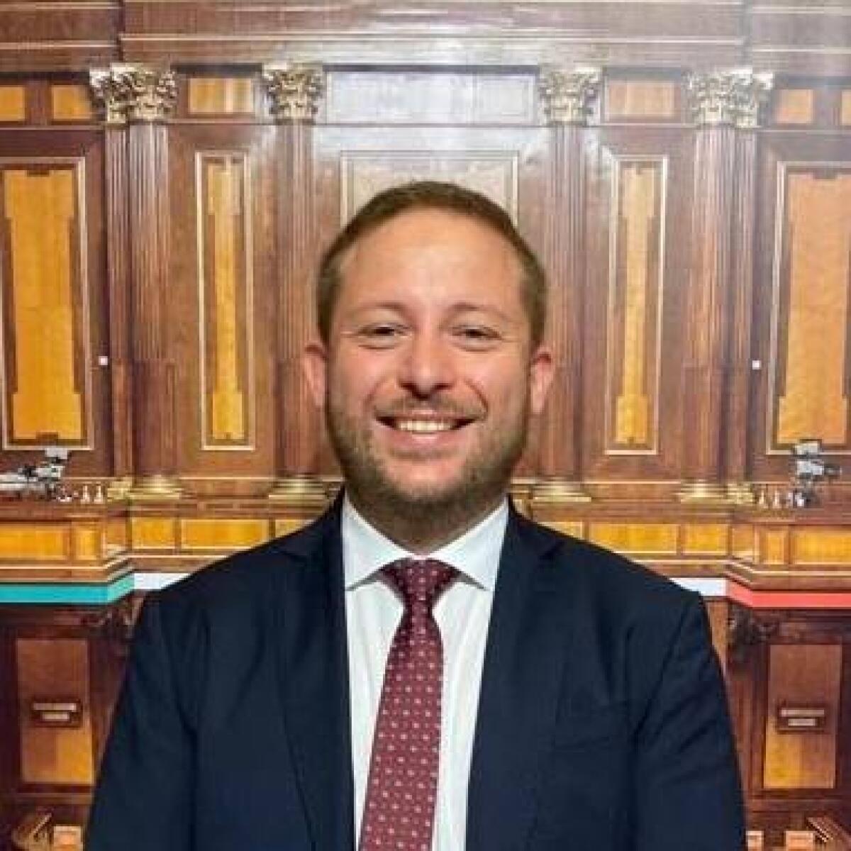 Intervento di Manutenzione Illuminazione: Il Comune di Palermo Rinnova il Quartiere con Nuovi Corpi Illuminanti a LED - 