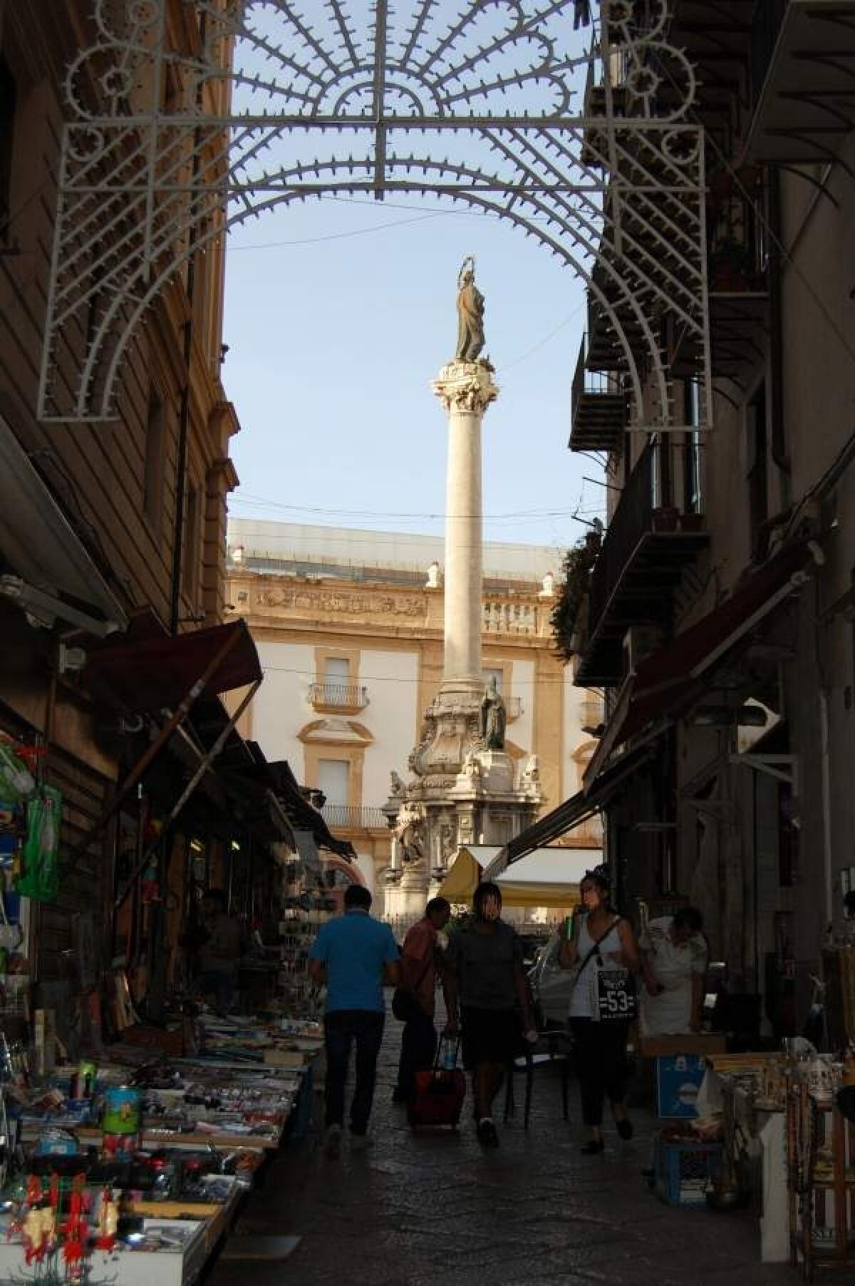 Proroga dell'Area Pedonale "Mercato Storico Vucciria" fino al 31 dicembre 2026 nel Comune di Palermo - 